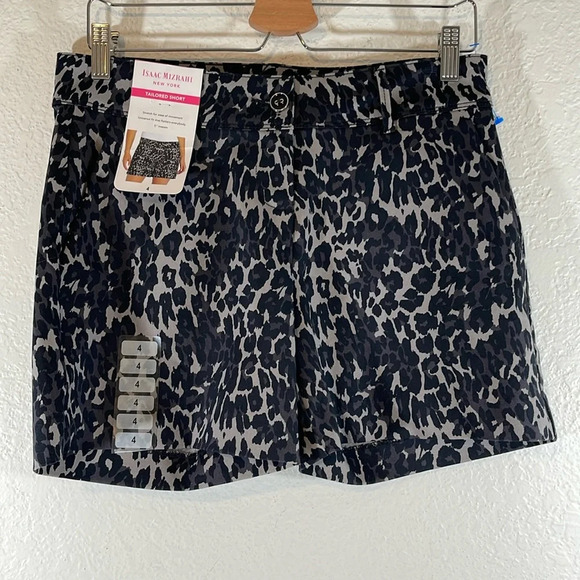Isaac Mizrahi New York Distressed Leopard Tailored 5" Inseam Short Size 4 NEW - Picture 2 of 9